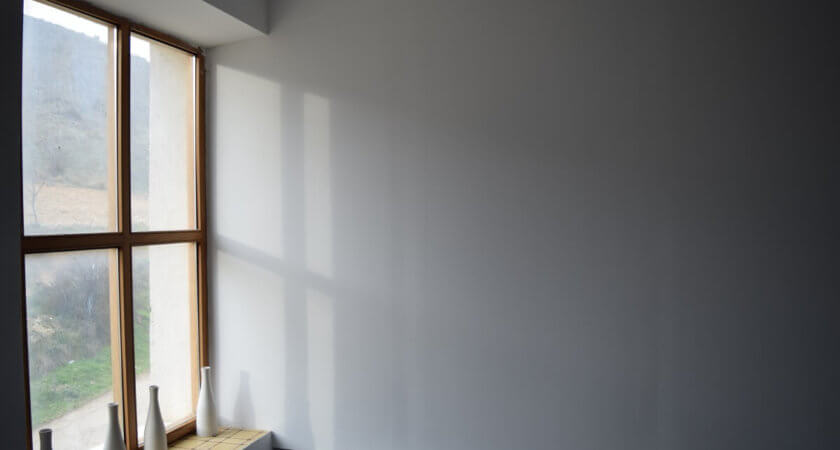 Pourquoi confier ses différents travaux de vitrerie à un artisan professionnel ?